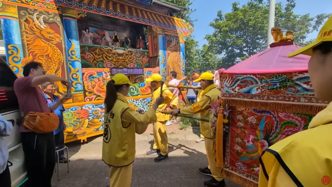 白沙屯媽祖駐足了一段時間才繼續趕路。（圖／翻攝自白沙屯媽祖網路電視台）