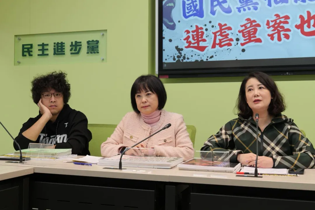 民進黨立委林月琴(中)。(圖取自林月琴臉書)