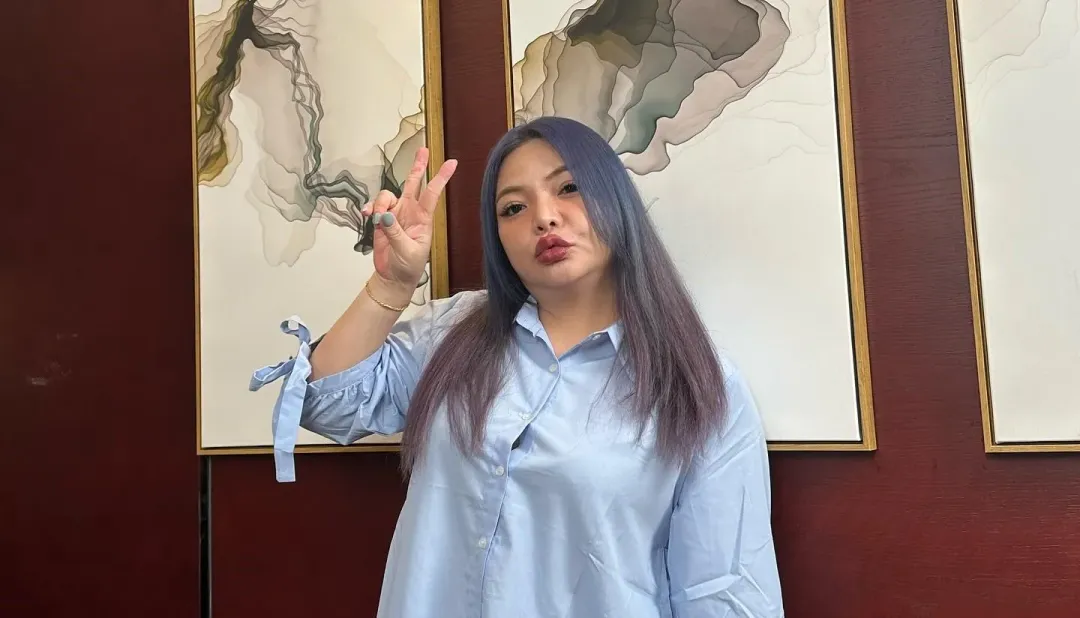 小甜甜（張可昀）日前卻傳出疑似因業績不佳已悄悄返台。（圖／翻攝自小甜甜 張可昀臉書）