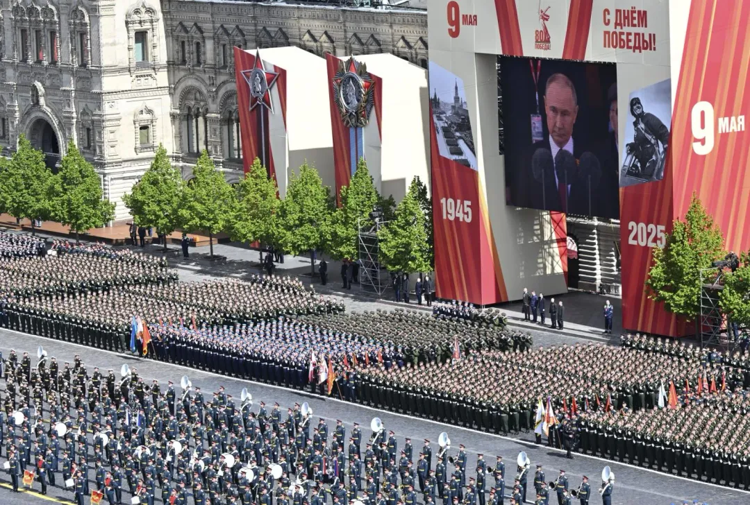 多國軍隊也到場參加閱兵儀式。(圖/美聯社)