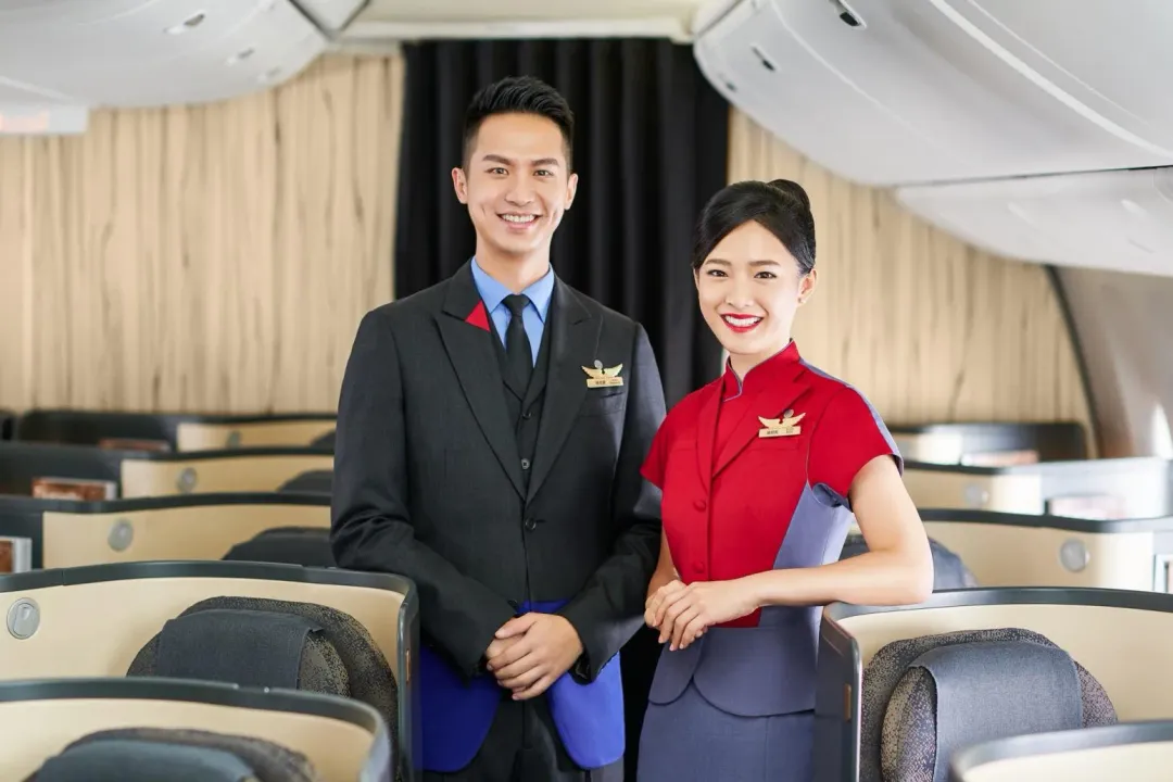 中華航空12日宣布，因應全球旅運需求穩定成長及未來新機引進計畫，將面向社會招募「桃園機場運務員」及「資訊工程師」超60人。（圖/中華航空提供）