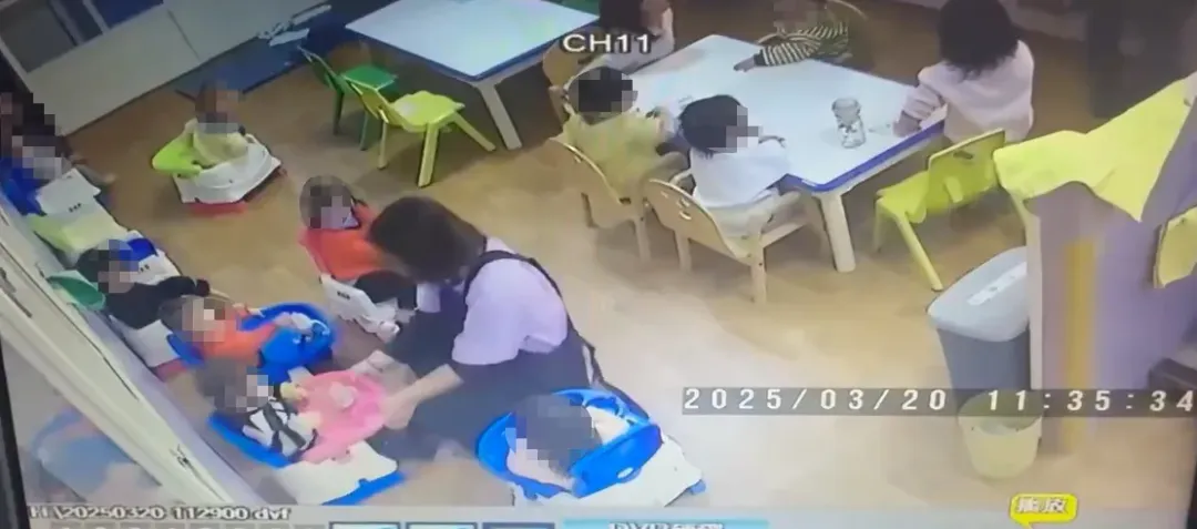 女教保員惡行曝光。(圖/民眾提供)
