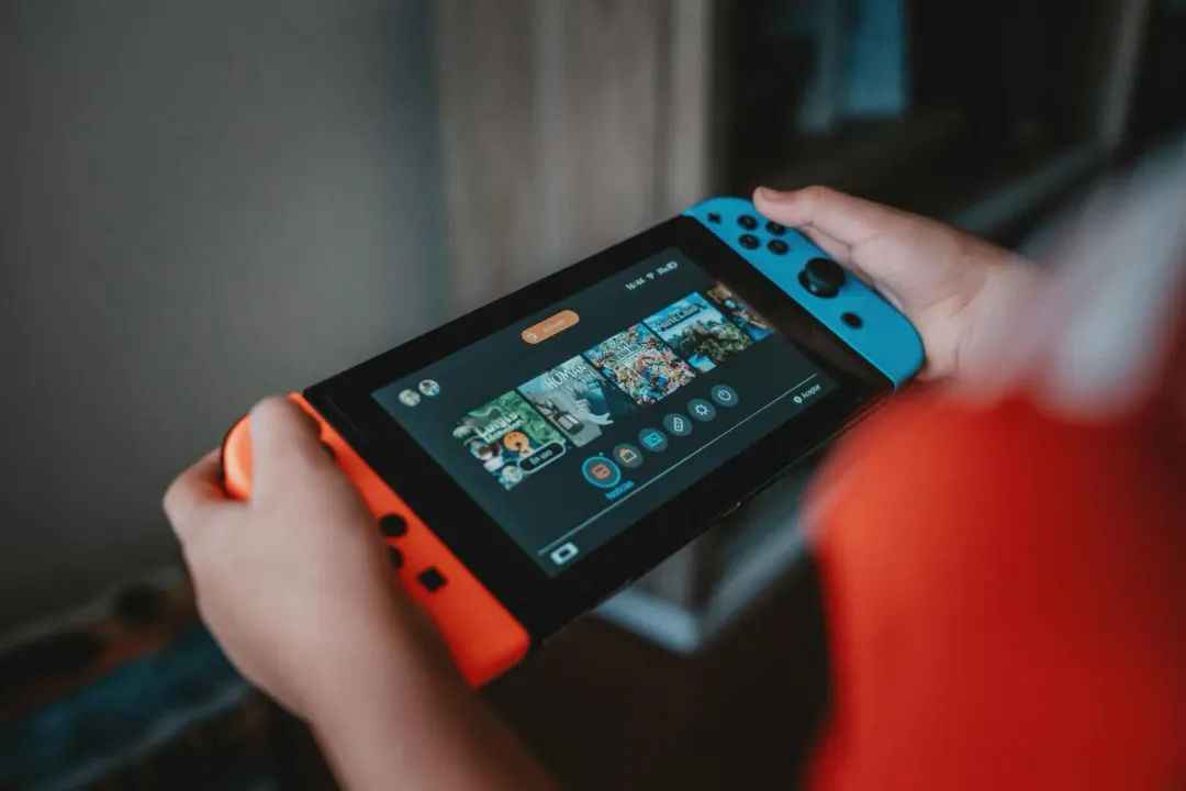 一名自稱是白血病患童的母親，希望任天堂能給予優先購買Switch 2的資格但遭拒絕。（示意圖／翻攝Unsplash）