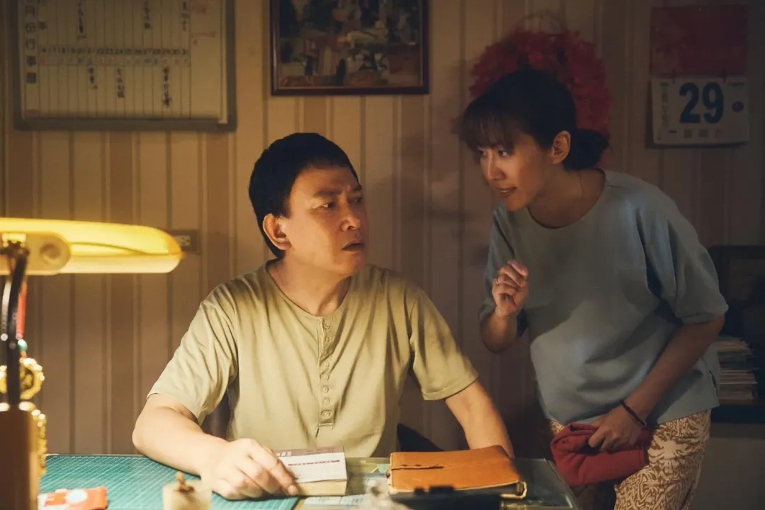 《成功路上》王識賢(左)貼心幫妻圓夢,張詩盈(右)喊 「嫁對人了!」(圖/華視、公視台語台提供)