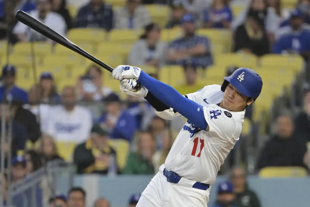 大谷翔平首打席就開砲。(圖/美聯社)