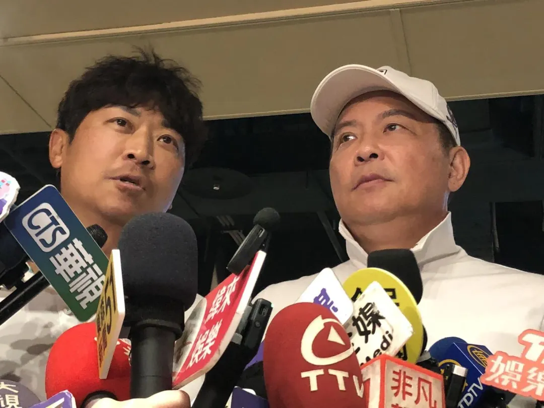 曾國城（右）透露過去在花蓮服了1年10個月兵役，因此將花蓮的軍旅生涯視為美好的回憶。（圖／記者郭竹倩 攝）