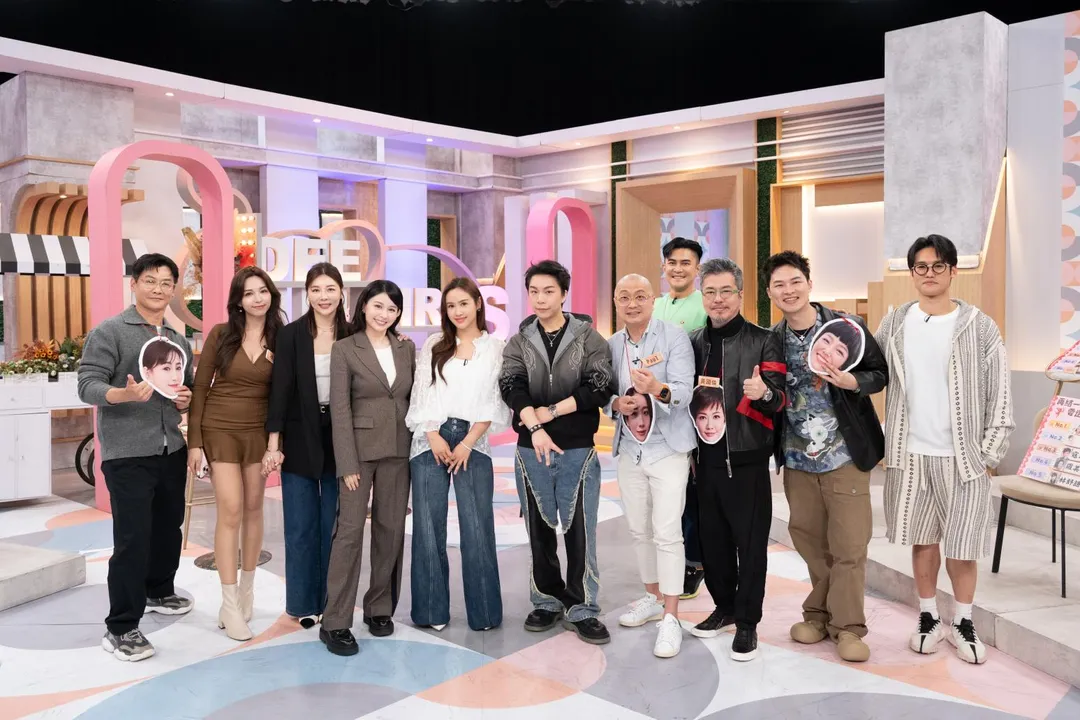 黃國倫（右3）認為寇乃馨「不是一般人可以駕馭」。（圖／東森提供）