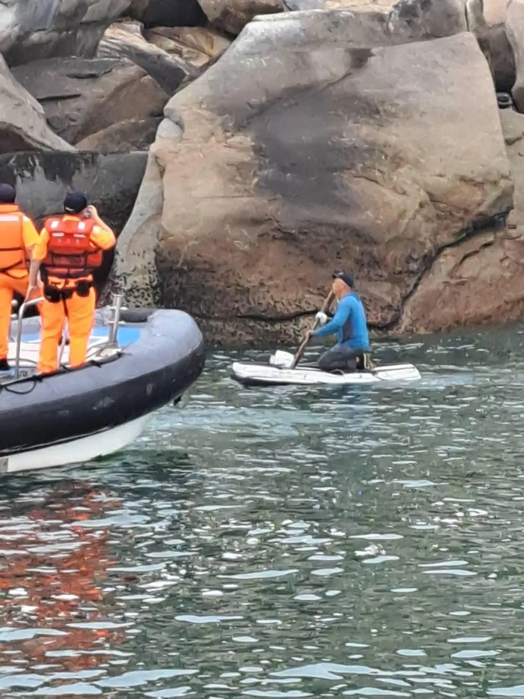 海巡緝獲二膽偷渡客。(圖/海巡署)