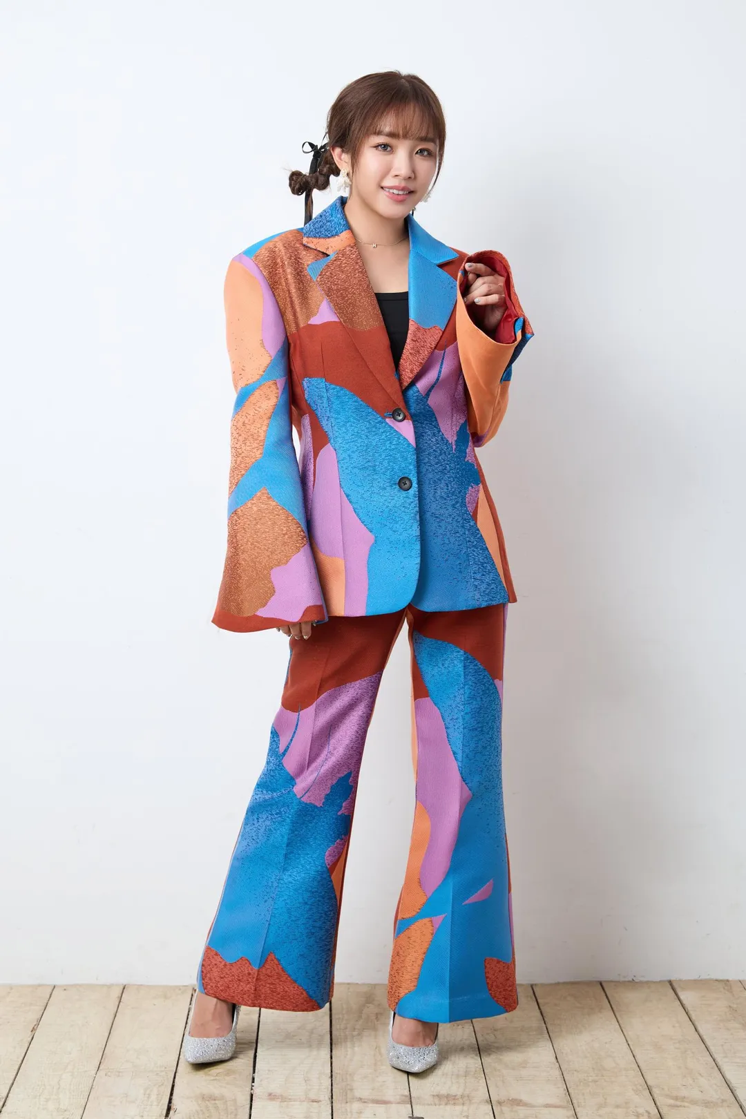 賴慧如將和LUXY GIRLS合作，久違勁歌熱舞。（圖／萬星傳播 提供）
