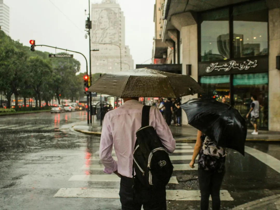 明天鋒面接近北台灣氣溫下降有雨。（示意圖／取自pexels）