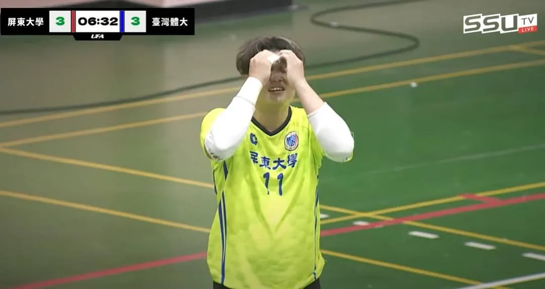 屏東大學守門員相當崩潰。（圖／翻攝自SSUtv Sports）