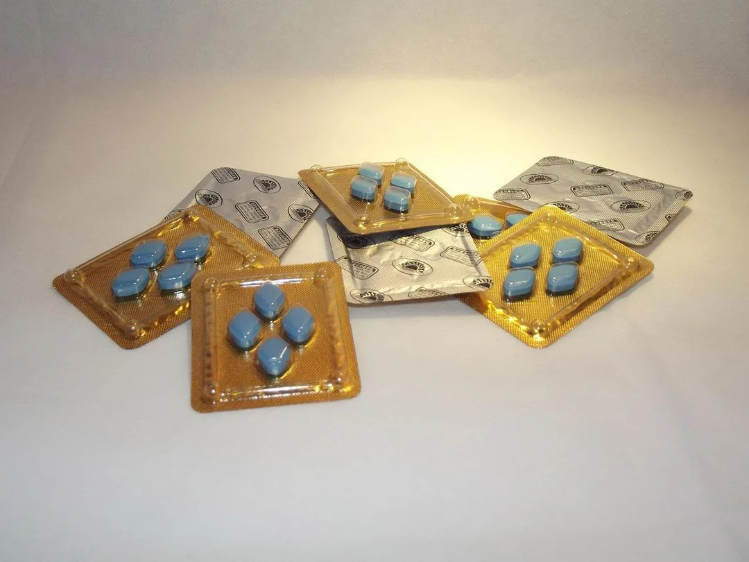 威而鋼（Viagra）是全球公認、有效治療勃起功能障礙（ED）的藥物，但還是有許多民眾對它充滿誤解。（示意圖／Pixabay）