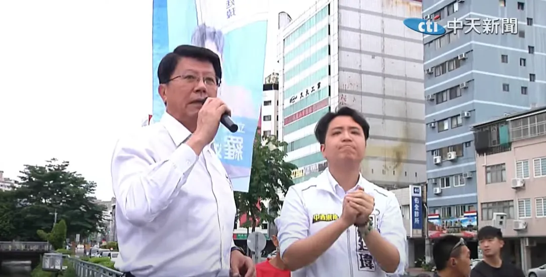 謝龍介25日前往台中聲援羅廷瑋，並對罷團激烈嗆聲。（圖／中天新聞）