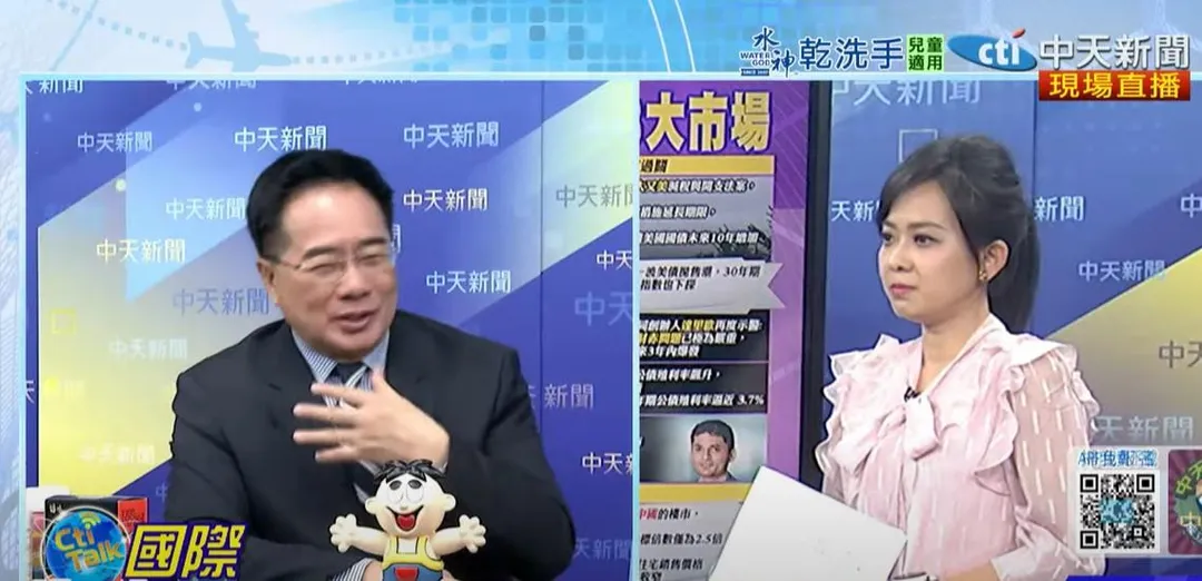 前立委蔡正元(左)與中天國際直球對決節目主持人麥玉潔(右)。（圖／中天新聞）
