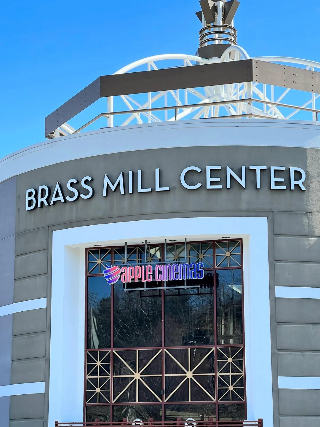 當地時間27日，美國康州沃特伯里Brass Mill Center購物中心驚爆槍聲釀5傷。（資料照／翻攝自Facebook@BrassMillCenter）