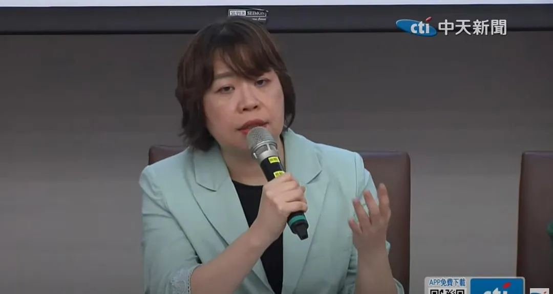監委葉大華被問到是否立案調查自家人濫用公務車一事做出回應。(圖/中天新聞)