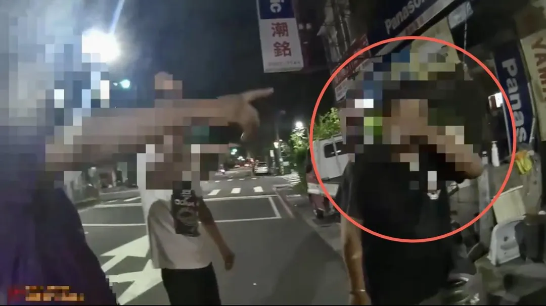 男子無故毆打檳榔攤闆娘遭逮。（圖／翻攝畫面）