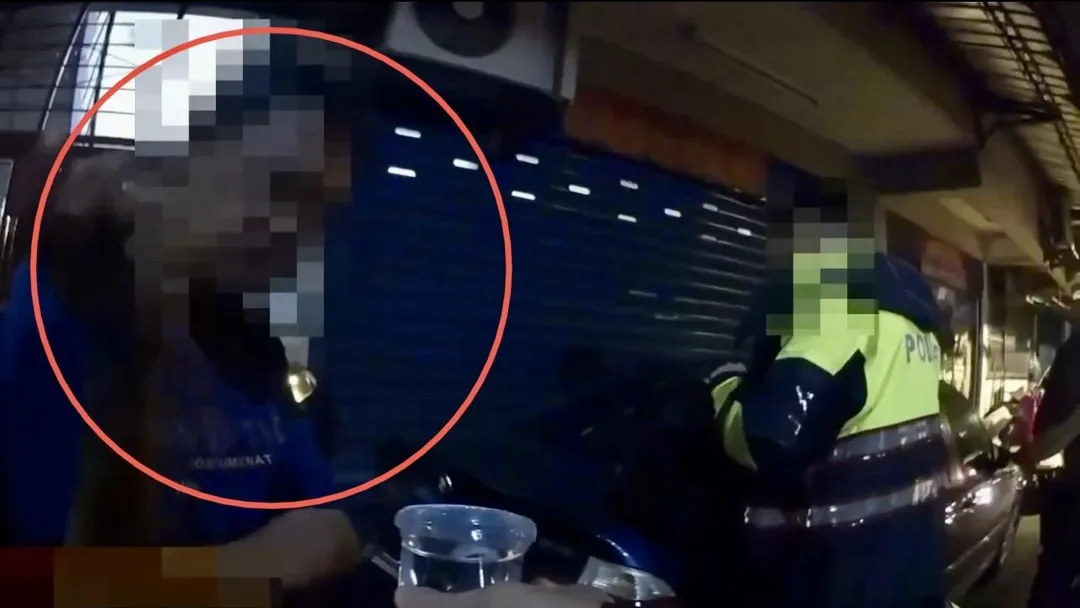 張姓員警酒駕騎車在中和遭攔查。（圖／翻攝畫面）