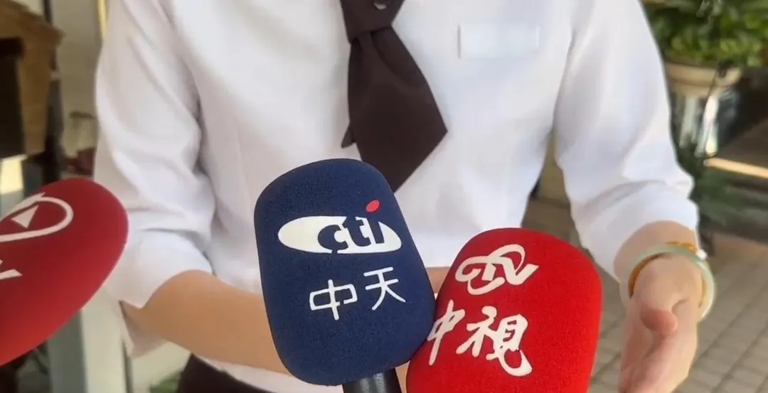 有網友買了一塊蛋糕，裡面發現大蟑螂，對此，業者回應了。（圖／中天新聞）