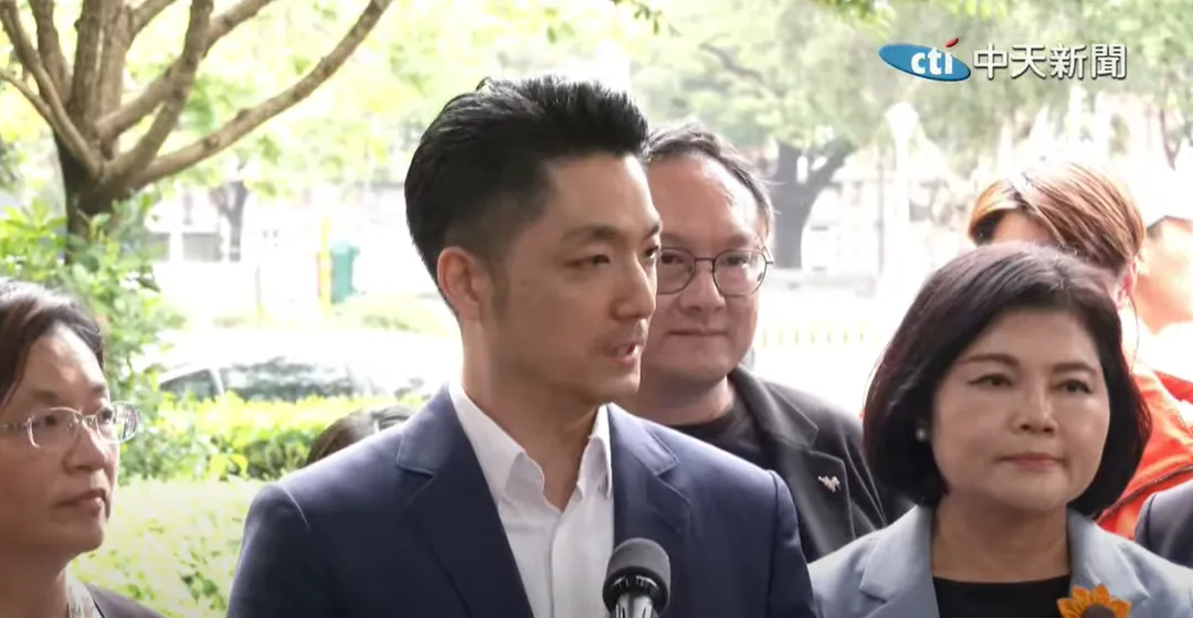 蔣萬安受訪時表示，行政院的做法傷害地方自治，踐踏法律制度。（圖/中天新聞）