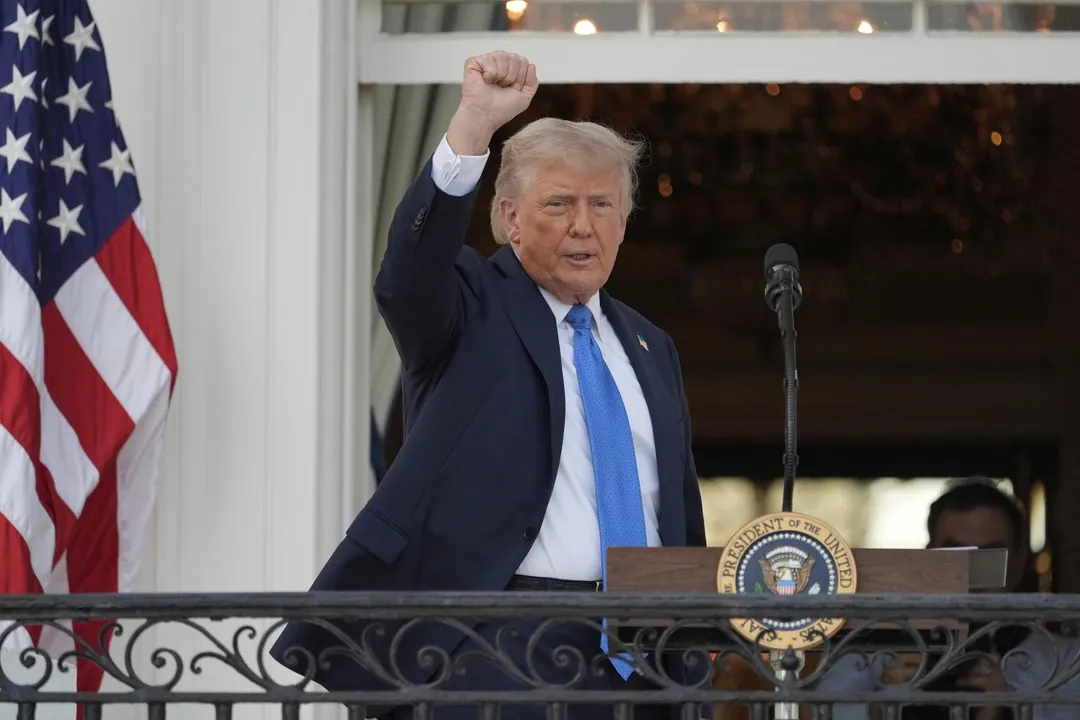 川普（Donald Trump）今天在自家社群媒體平台「真實社群」（Truth Social）發文寫道剛結束和俄羅斯總統普丁電話通話。（圖／美聯社）