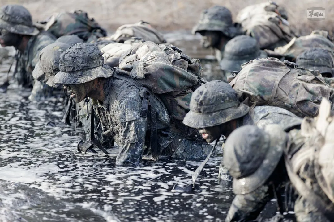 海龍蛙兵硬漢週。（圖／軍聞社）