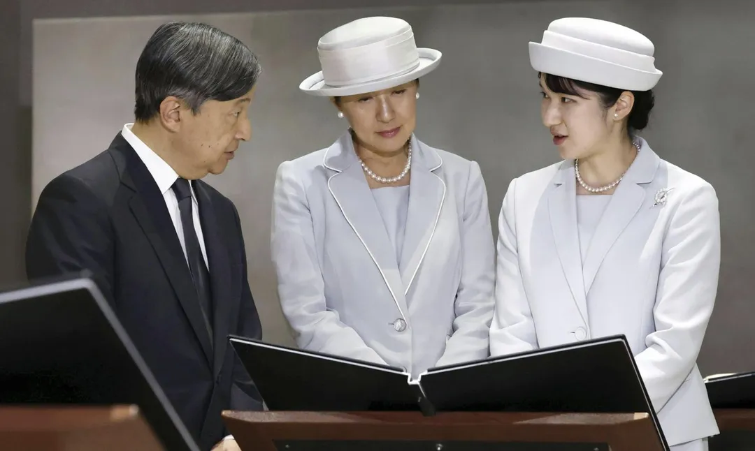 日皇德仁、皇后雅子以及愛子公主（左至右）。（圖／美聯社）