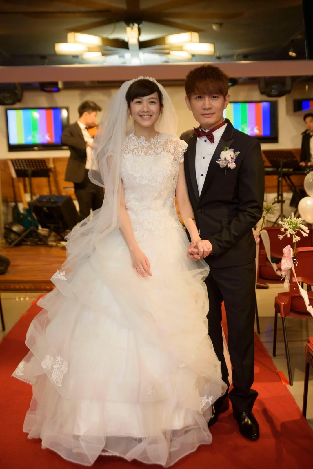 羅文裕與妻子結婚十周年。（圖／翻攝自羅文裕 WING臉書）