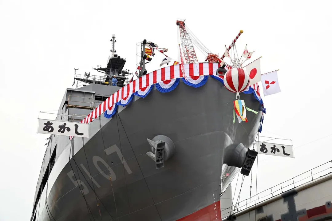 明石號海測艦。(圖/海上自衛隊臉書)