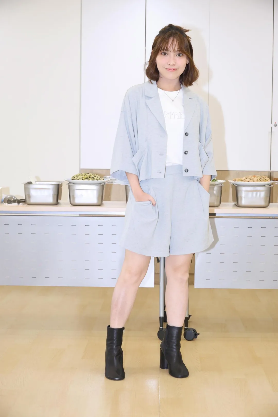 陳佩賢分享自己每日會透過視訊、語音與家人保持聯繫。(圖/紅心字會提供)