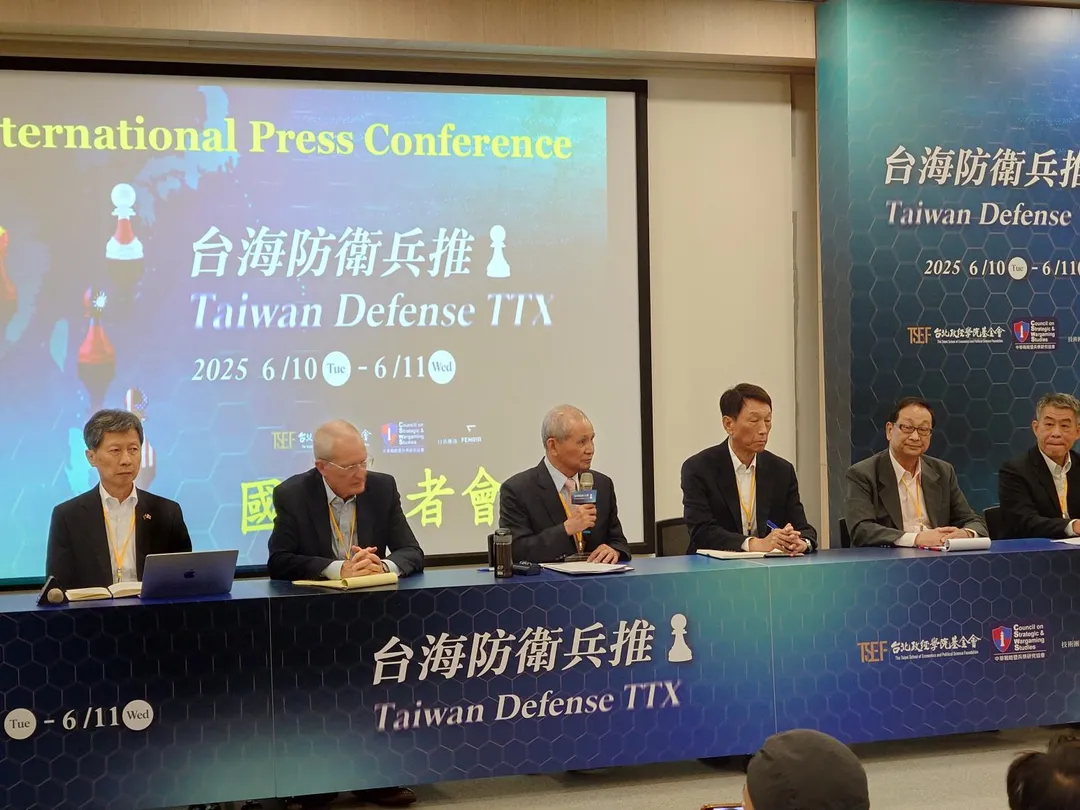 台海防衛兵推記者會，圖右二為胡鎮埔。(圖/宋玉寧攝)