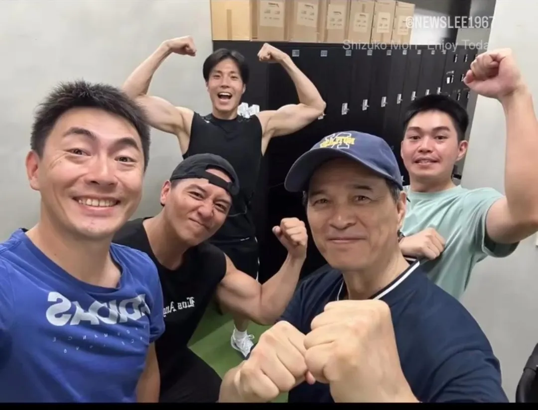 喬巴教練（左起）、鄭人碩、唐振剛、李興文近期一同健身。（圖／好看娛樂提供）