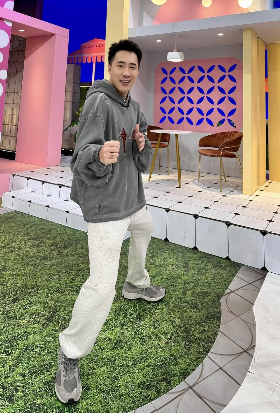 余祥銓透露父親余天近期健康狀況算穩定。（圖／翻攝FB 余祥銓Ken）
