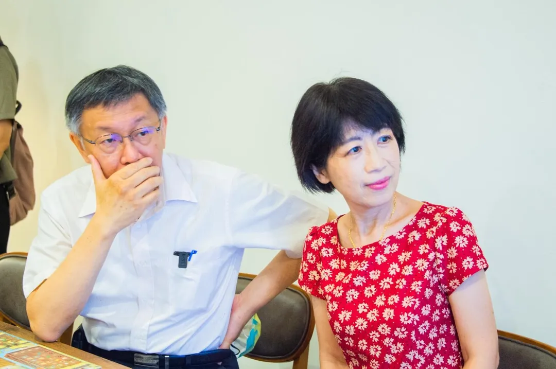 柯文哲和陳佩琪。(圖/翻攝陳佩琪臉書)