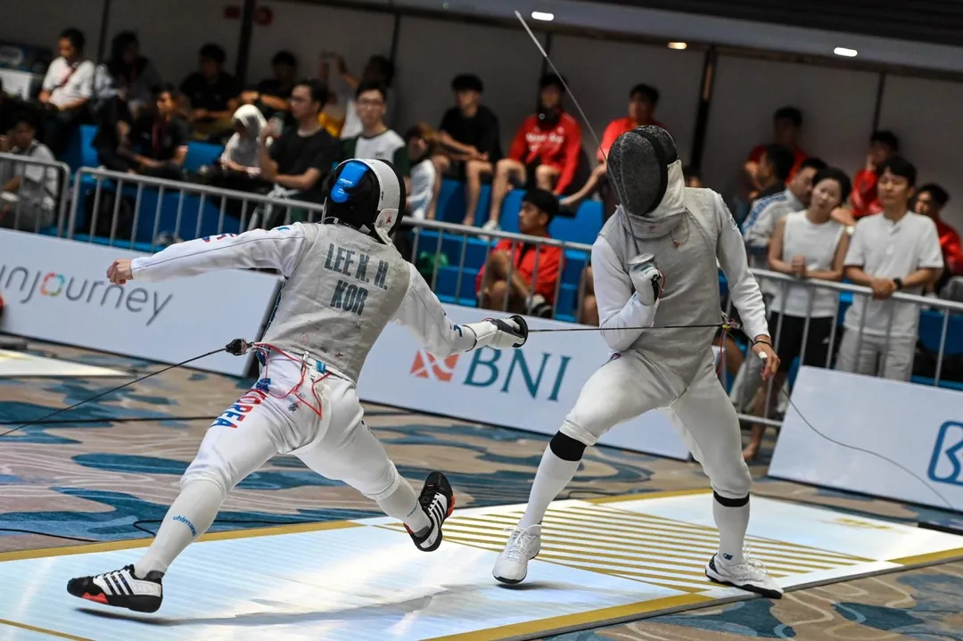 頂替陳弈通上陣的許勝閎,在第8點上演奇兵效果,頻頻強攻個人獨拿12分。(圖/FIE - International Fencing Federation)
