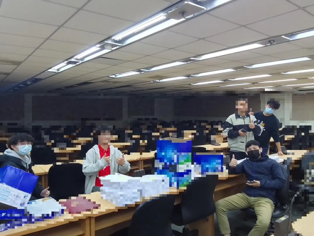罷免民進黨立委李坤城領銜人宋建樑晚間宣布二階連署份數達標明日將送件。（圖／翻攝自Threads）