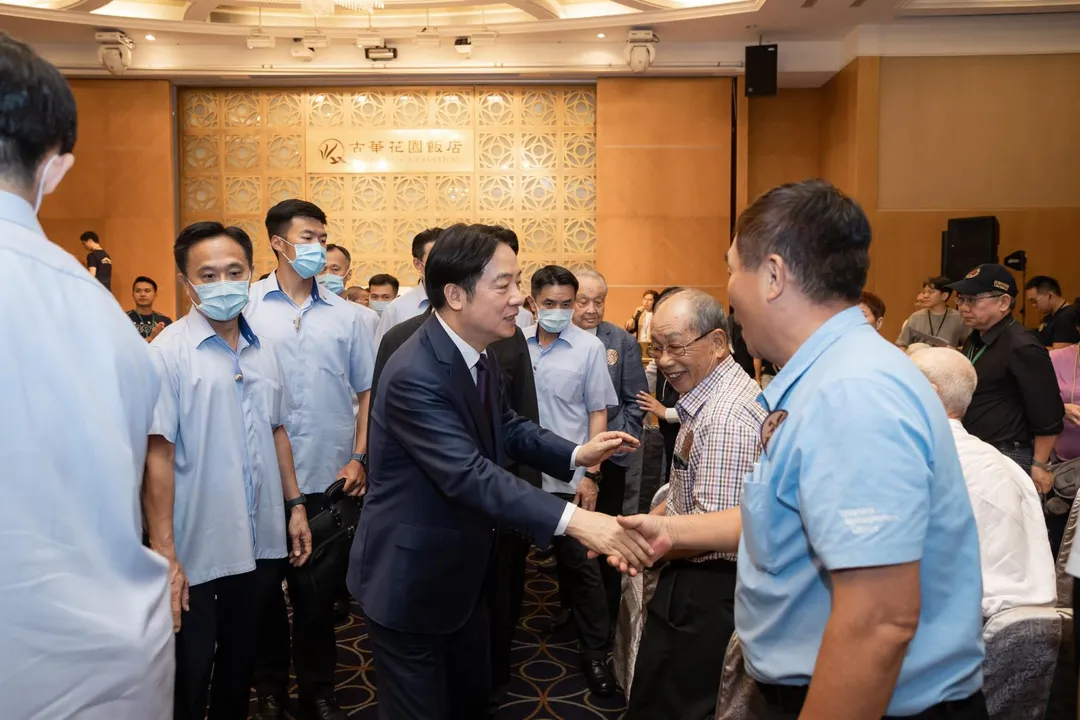 &nbsp;總統出席「『團結國家十講』第二講－桃園市客家青年會『在變局中堅守信念－民主、公義與未來的台灣客家論壇』」。(圖／總統府）