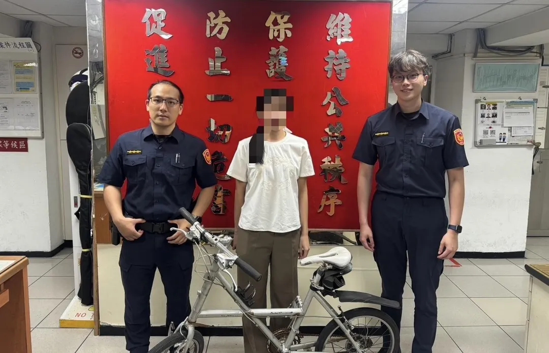 警方幫女車主找回愛車。(圖/翻攝畫面)