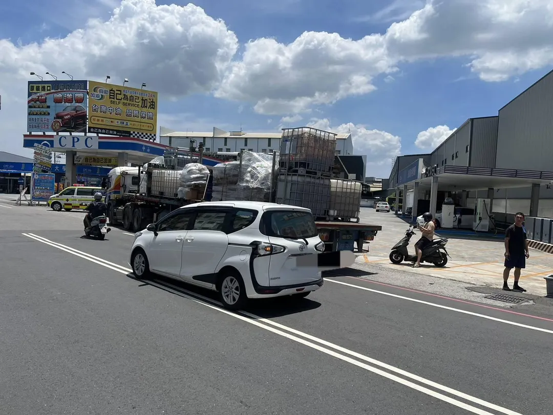 肇事大貨車。（圖／警方提供）