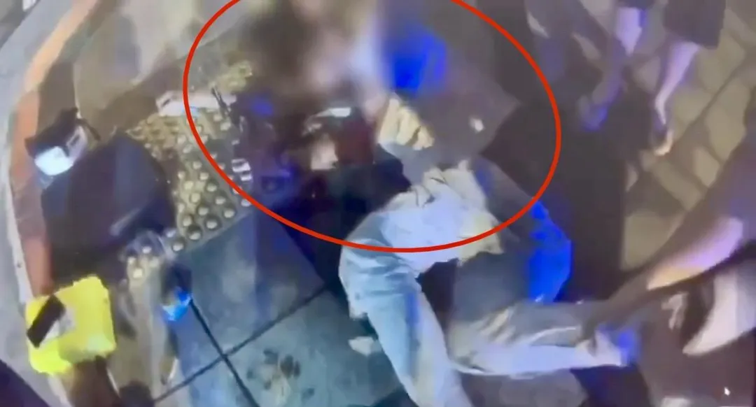 男子一度拒捕被警方強勢壓制。(圖/翻攝畫面)