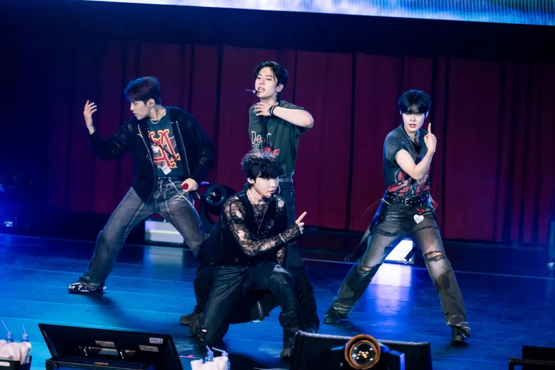 AB6IX帶來將近20首歌曲，誠意滿滿。(圖／亞士傳媒、亞太娛樂提供)