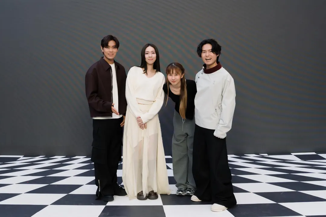告五人與知名視覺藝術家Miss Bean（右2）夢幻聯動。（圖／相信音樂 提供）