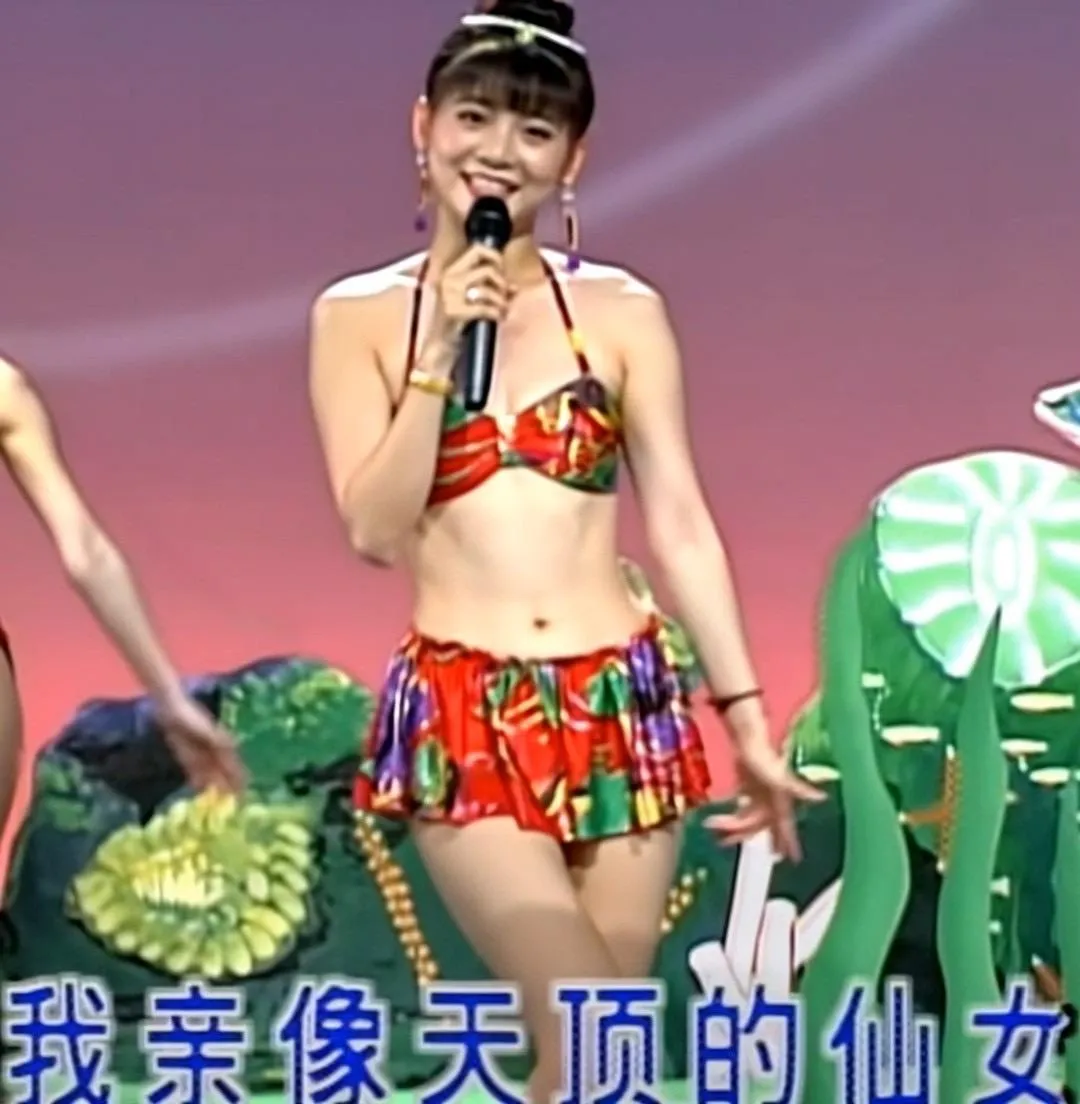 王彩樺在社群平台分享泳衣舊照。（圖／翻攝 王彩樺臉書）