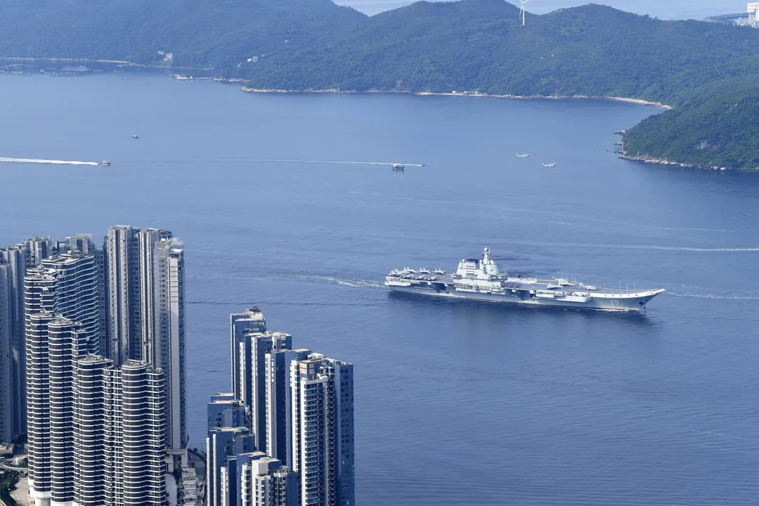 大陸航母山東艦編隊3日抵達香港。（圖／新華社）