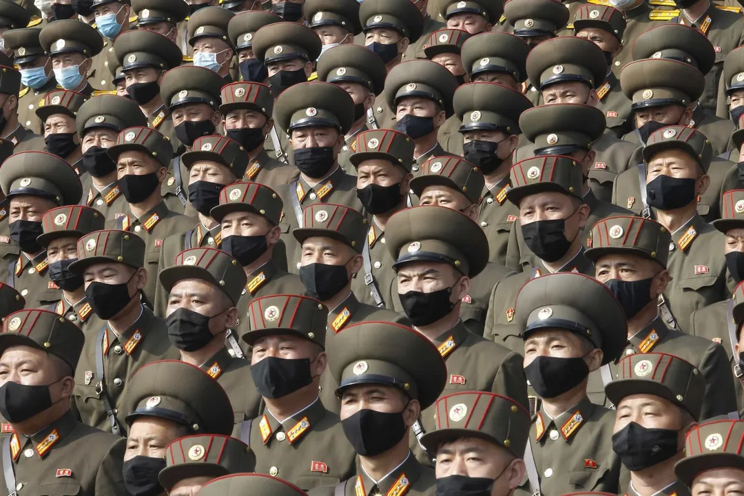 圖為2020年10月北韓士兵在平壤金日成廣場上。(圖/美聯社)