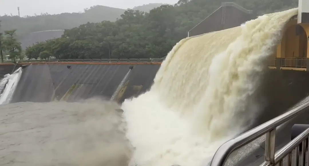 牡丹水庫調節性排水。（圖／民眾提供）
