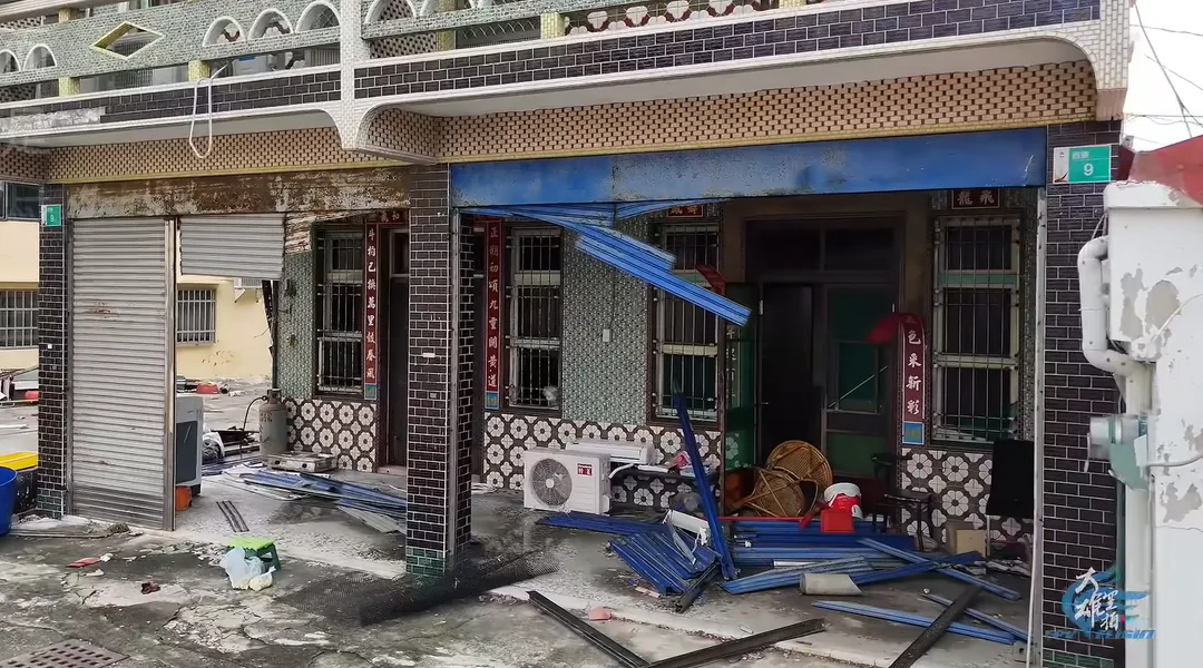 台南七股西寮里遭颱風重創。（圖／粉專「台南大雄空拍」提供）