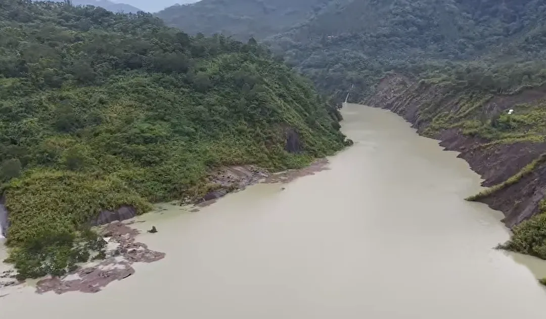 水利署第四河川分署於9日下午1點30分向雲林古坑、林內、嘉義梅山、南投竹山等四鄉鎮發布潰決警示。（圖/翻攝自劉建國立委辦公室林吉芳副執行長臉書）