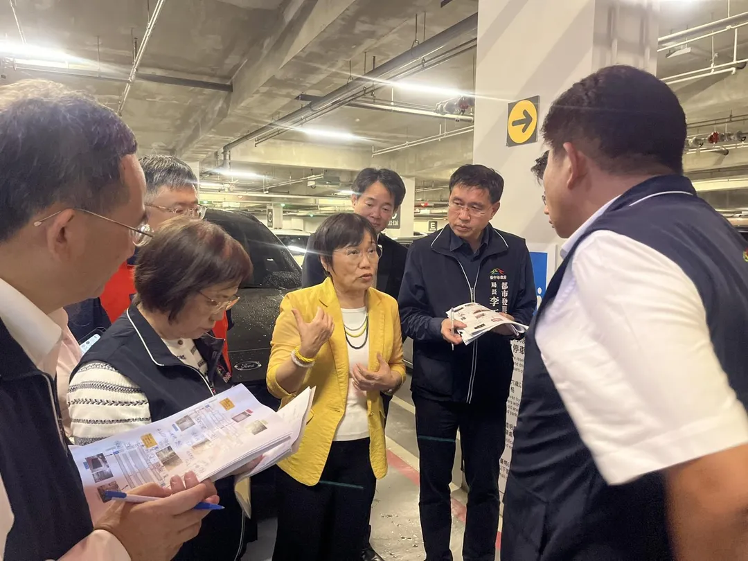 劉世芳視察台中歌劇院防空避難設施。(圖/內政部提供)