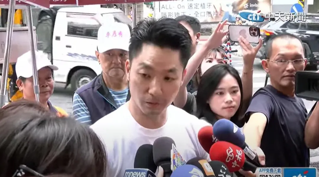 蔣萬安10日上街助李彥秀反罷免（攝自中天新聞）